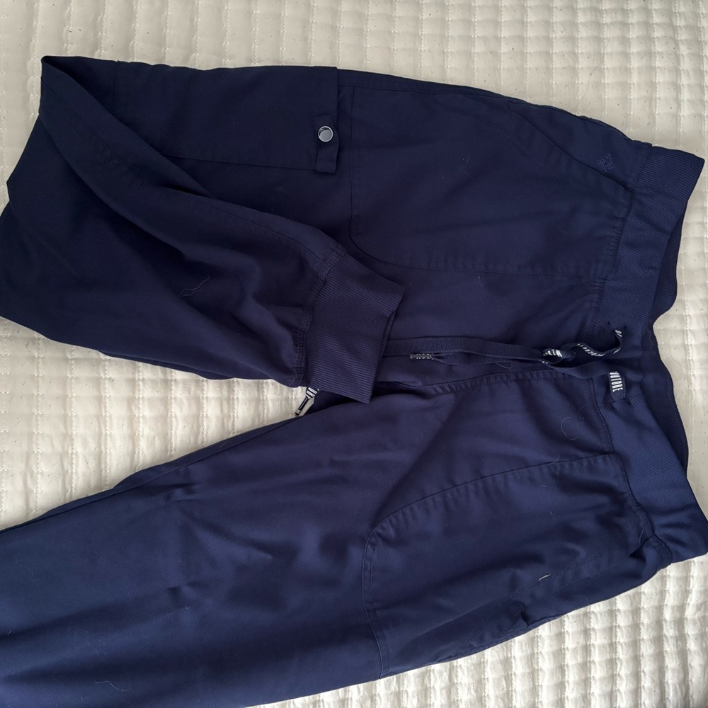 Medcouture Women’s Navy Blue Jogger Scrub Pants size Medium